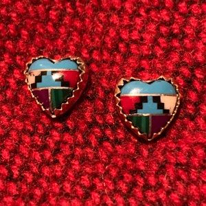 Petite micro inlay heart pose earrings